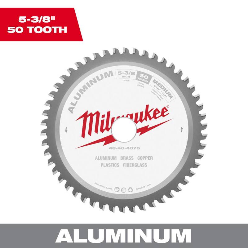 Disco de sierra circular para cortar aluminio con 50 dientes de carburo de 5-3/8 pulgadas de Milwaukee - 48-40-4075