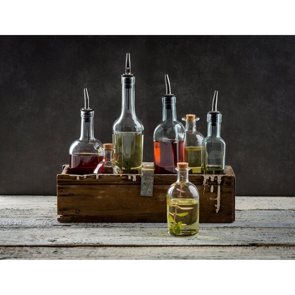 Tablecraft Sottile Clr Glass Bottle W/SS Pour, 17OZ - H933
