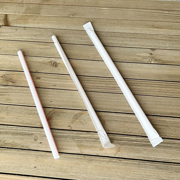 Boardwalk Wrapped Giant Straws, 7.75 in., Polypropylene, Red/White Striped, 7200PK - BWKGSTW775RW