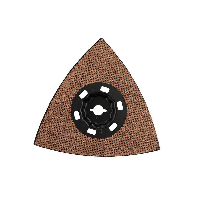 Herramienta multiusos oscilante Makita StarlockMax de 4-1/2 pulgadas con almohadilla de lijar triangular Delta de carburo de tungsteno de 100 granos - E-08660