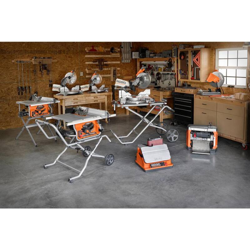 Soporte móvil plegable para sierra ingletadora RIDGID con soportes de montaje - AC9946