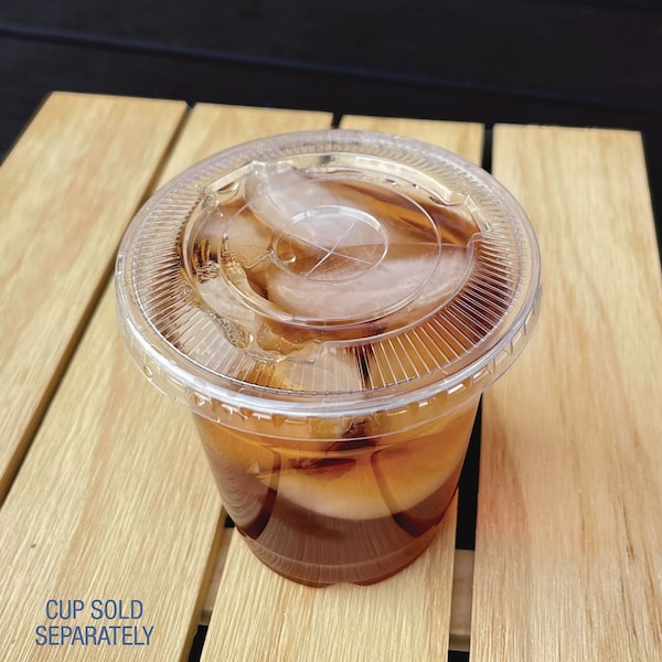 Boardwalk Crystal-Clear Cold Cup Straw-Slot Lids, Fits 9 oz to 10 oz Cups, Clear, 100PK - BWKPET910STRAWPK