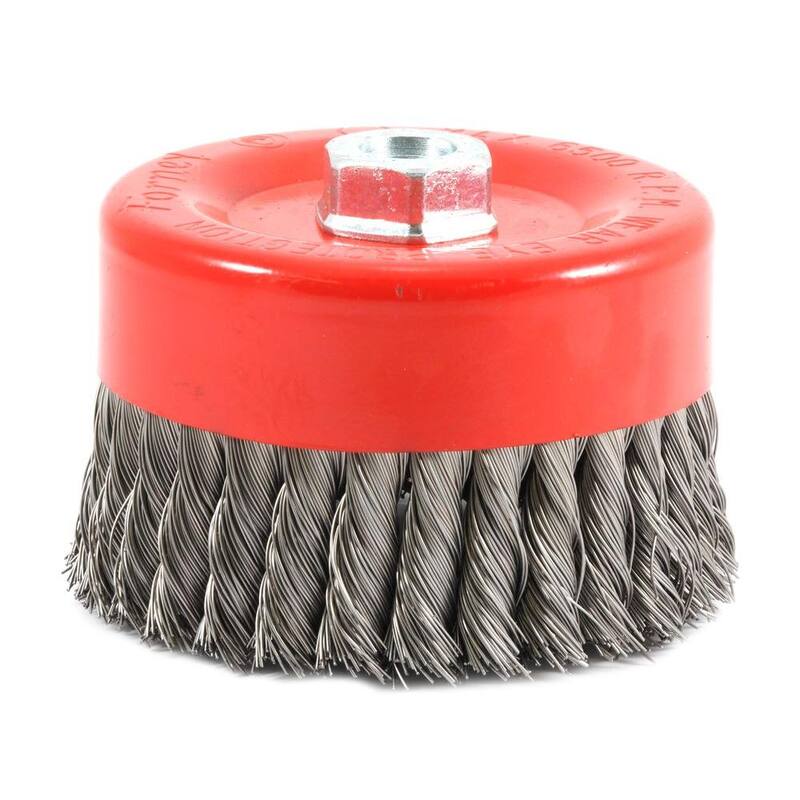 Cepillo de copa de alambre trenzado para arbusto con arbor roscado de 6 in. x 5/8 in.-11 - 72756 de Forney
