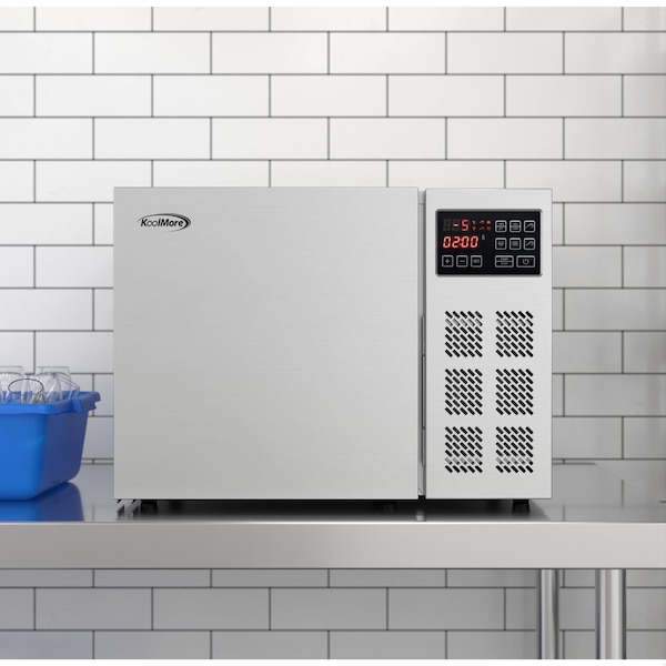 Koolmore 25 in. 3-Pan Commercial Countertop Blast Chiller 15 lbs Rapid Chill / 8.8 lbs Rapid Freeze - KM-CBLC-3