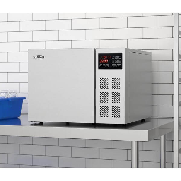 Koolmore 25 in. 3-Pan Commercial Countertop Blast Chiller 15 lbs Rapid Chill / 8.8 lbs Rapid Freeze - KM-CBLC-3