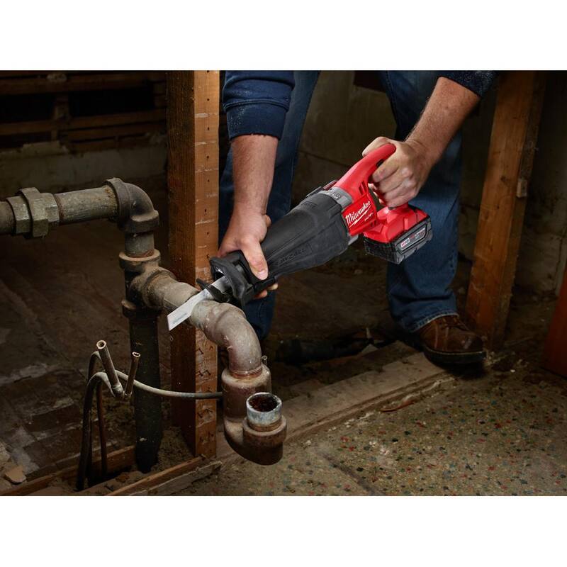 Juego de hojas de sierra alternativa para metal Milwaukee SAWZALL BiMetal para corte de metal (16 piezas) con 2 hojas de carburo y cinta métrica compacta de 25 pies - 49-22-1216Y-48-22-6625.