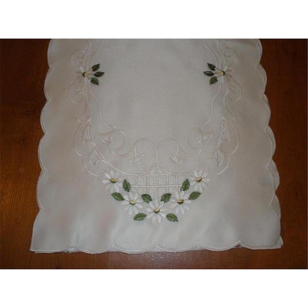Fastfood ZC0800296-1420-PK2 14 x 20 in. Embroidered Daisies And Lacy Cutwork Placemats - FA2570232