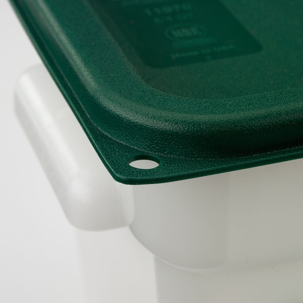 Carlisle Foodservice Squares Food Storage Container Lid, 7.31 x 7.31 x 0.63, Forest Green, Plastic - 1197008
