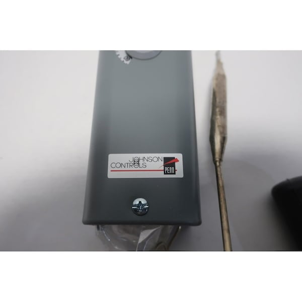 Controlador de temperatura ajustable -30-100°F 120-240V-AC 4E047 A19ABC-24E de Johnson Controls