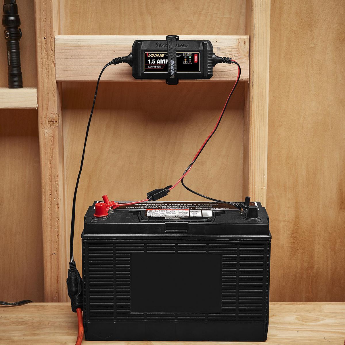 Mantenedor de Batería a Bordo Viking 1.5 Amp, 6/12V - 59520