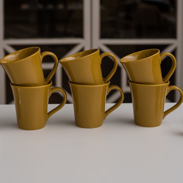 Manhattan Comfort Coup 6 Mugs (11.16 oz.) in Yellow - AM94-0490