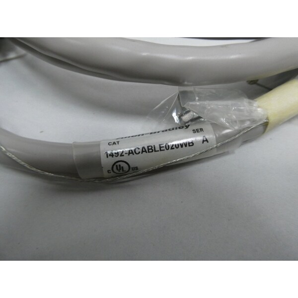 Allen Bradley CABLE DE BRAZO PRE-CABLEADO CON PROTECCIÓN SERIE A PARA PARTES Y ACCESORIOS DE PLC Y DCS - 1492-ACABLE020WB