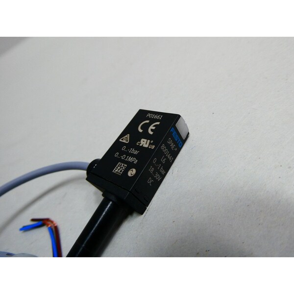 SENSOR DE PRESIÓN Festo 0-1BAR 18-30V-DC - SPAE-V1R-S6-PNLK-2.5K 8001441