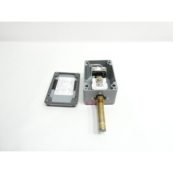 Interruptor Allen Bradley CONTROLADOR DE TEMPERATURA DE 600V-CA - 837-V2