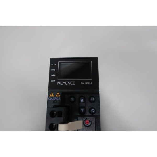 Accionamientos y amplificador de servomotor Keyence 0-400Hz 200-230V-CA 0-230V-CA 3Ph 200W - SV-020L2