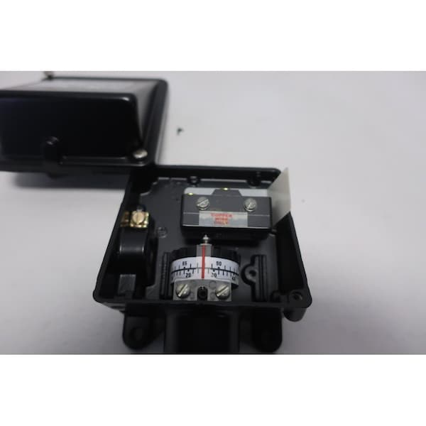 Controlador de temperatura Ue United Electric 15140F 480VAC - B100 13546