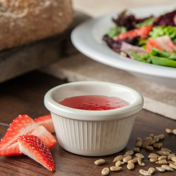 Carlisle Foodservice Melamine Fluted Ramekin, 2 oz, Bone - S29242