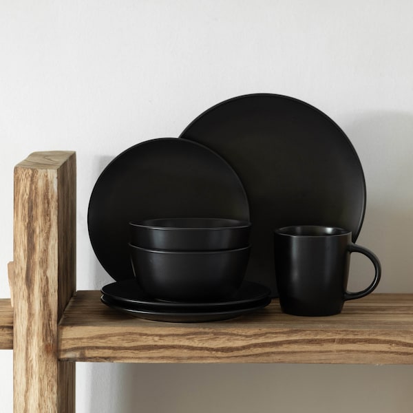 Dinewares 16 PC Dinnerware Dish Set for 4 Person - Mugs, Salad and Dinner Plates and Bowls Sets, Matte Black - QI004501