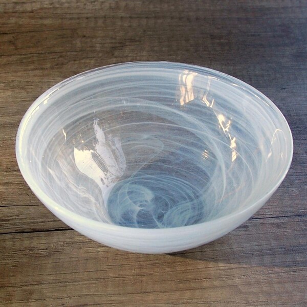 Palacedesigns Nuage 6.5 in. Ivory Bowl - PA3192136