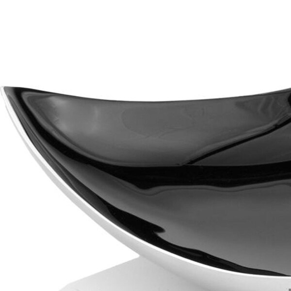 Homeroots 14 x 14 x 4 in. Buffed & Black Trigon Tray Black Enamel - 354587