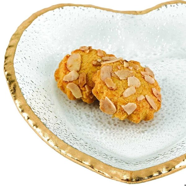 Homeroots 8 in. Mouth Blown Heart Edge Gold Leaf Plate - 376061