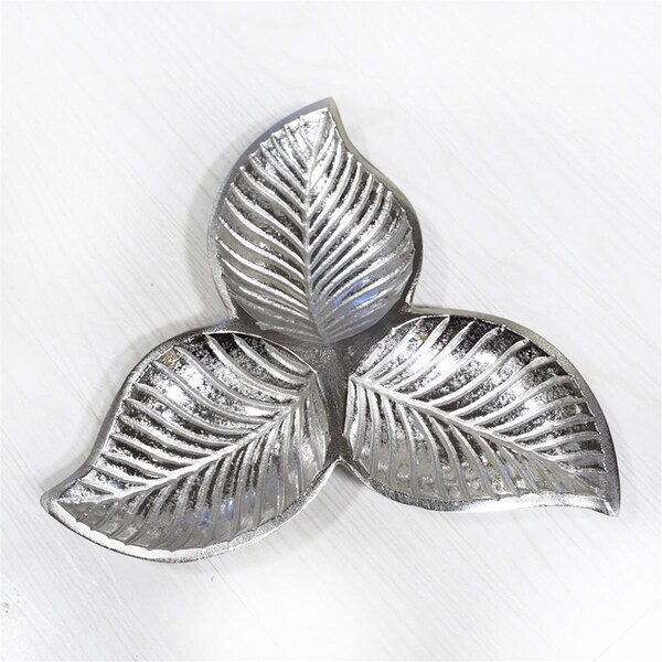 Bbh Homes 8.26 x 8.26 x 0.98 in. Handmade Silver Coated Decorative Aluminum Tray - UBBBVK038AB2020SC1HS