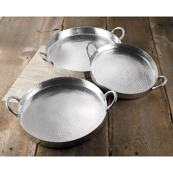 Homeroots 3.5 x 22 x 22 in. Round Hammered Scalloped Serving Tray, Silver - 388577