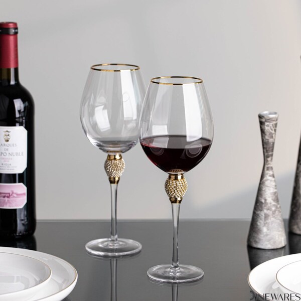 Dinewares Set of 4 Gold-Rimmed Red Wine Glasses with Diamond Rhinestone Accent - 18 oz, 10 Inches Tall - - QI004758.GD.4
