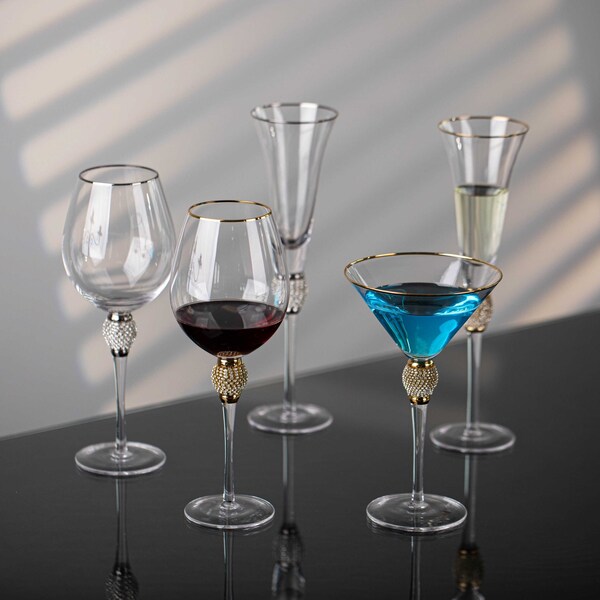 Dinewares 4 Piece Premium Clear Stem Crystal Martini Glasses with Gold Rim and Diamond-like - QI004760.GD.4