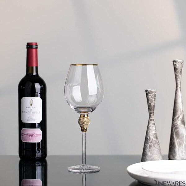 Dinewares Set of 2 Gold-Rimmed Red Wine Glasses with Diamond Rhinestone Accent - 18 oz, 10 Inches Tall - - QI004758.GD.2