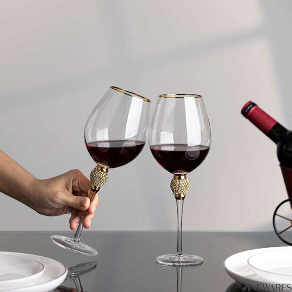 Dinewares Set of 2 Gold-Rimmed Red Wine Glasses with Diamond Rhinestone Accent - 18 oz, 10 Inches Tall - - QI004758.GD.2
