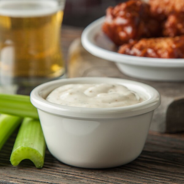 Carlisle Foodservice Melamine Smooth Ramekin, 4 oz., Bone, PK4 - S285-842