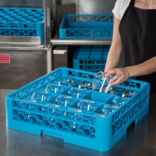 Carlisle Foodservice Tilted Cup Rack w/1 Open Ext, 16 Comp, PK4 - RC16-114