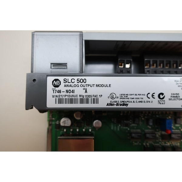 Allen Bradley 1746-NO4I Slc500 Analog Output Module Ser A - 1746-NO4I