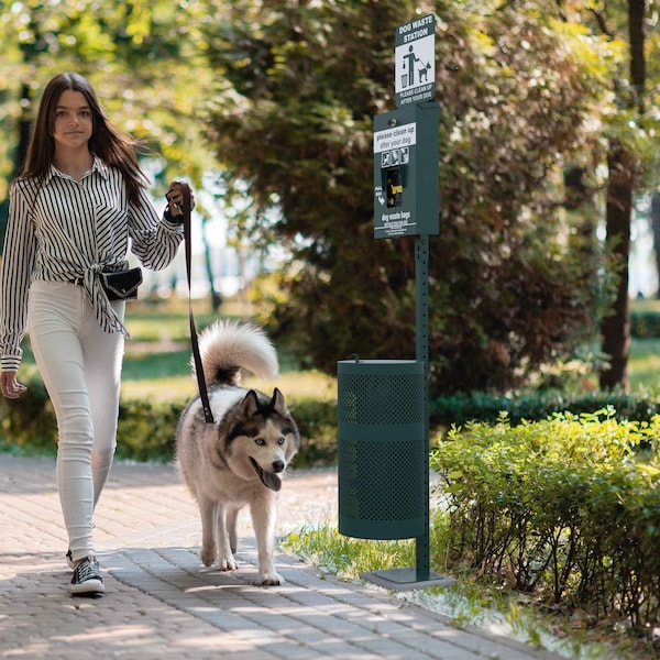 Flash Furniture Green Locking Mountable Pet Waste Bag Dispenser - YAN-GC0855425-GG