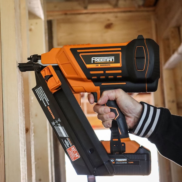 Freeman 20V Cordless 34 Degree, 3-1/2in Clipped Head Framing Nailer Kit including Fasteners With Canvas Bag - PE20V3490