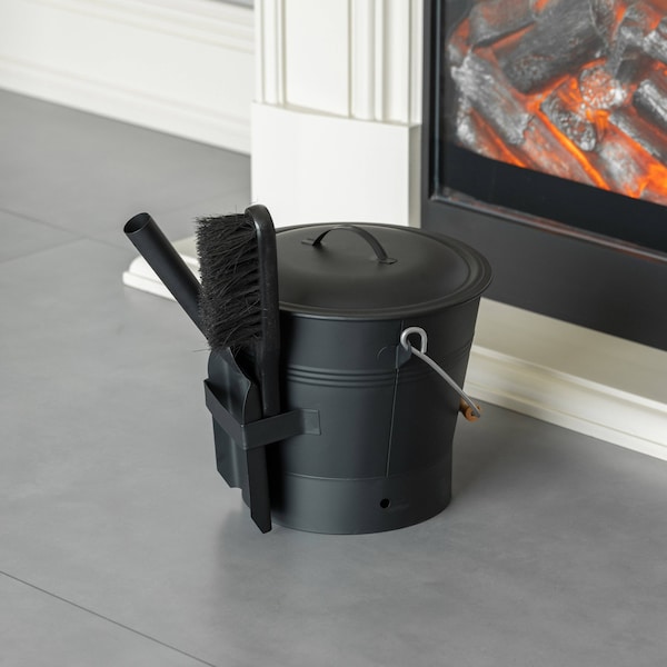Gardenised Black Iron Ash Bucket with Lid and Wood Handle Brush Use for Fire Pit, Wood Burning Stove and Grill - QI004552