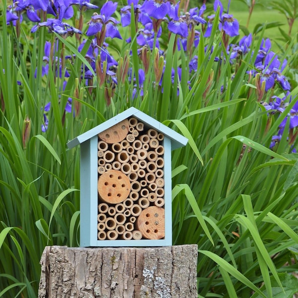 Natures Way Nature's Way Better Gardens Bee House - PWH1-AST