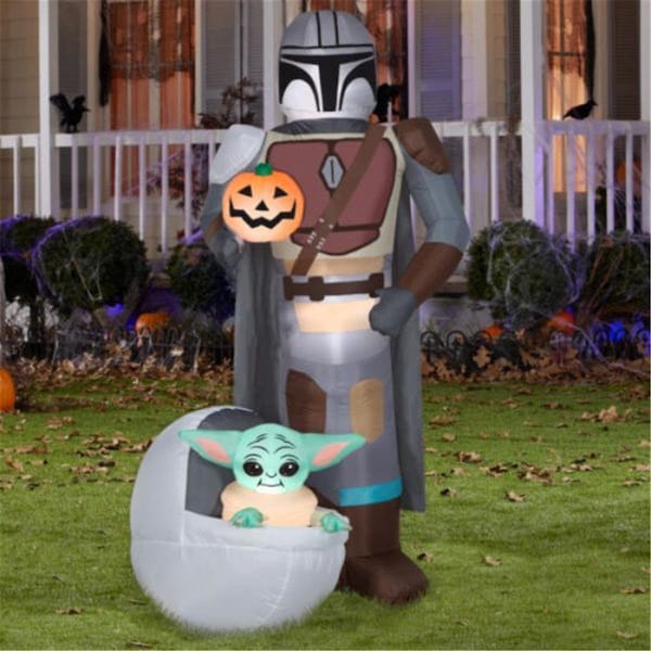 Airblown Inflatables The Child & Mandalorian Pumpkin Scene Star Wars - G08 228280X