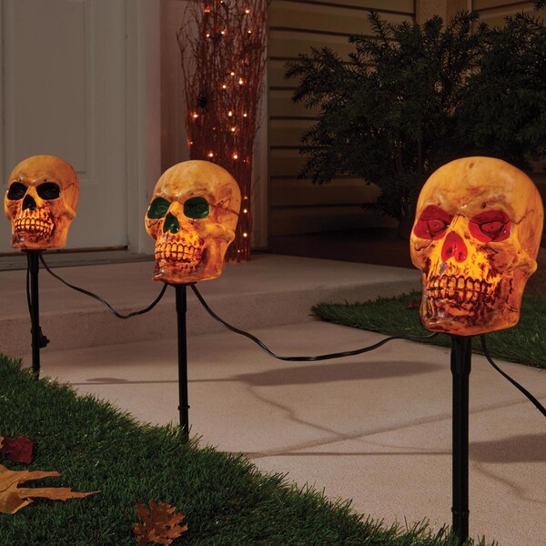 Celebrations Celebrations Halloween Clear 6 in. Incandescent Prelit Halloween Skull Pathway Decor - 37231-71