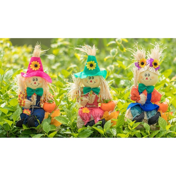 Gardenised Garden Scarecrows Sitting on Hay Bale, PK 3 - QI003721