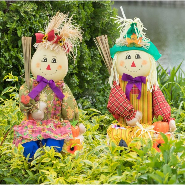Gardenised Garden Scarecrows Sitting on Hay Bale, PK 2 - QI003719