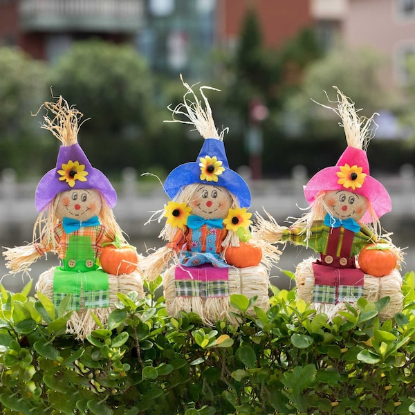 Gardenised Outdoor Fall Decor Halloween Scarecrow for Garden Ornament Sitting on Hay Bale, Straw Multicolor - QI004087