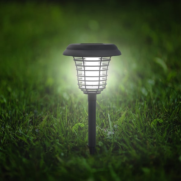 Pure Garden Bug Repellent Outdoor Light, Black - 82-6018