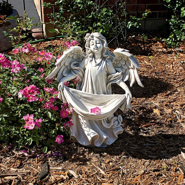 Design Toscano Angel Bearing Gifts Garden Statue - LY718034