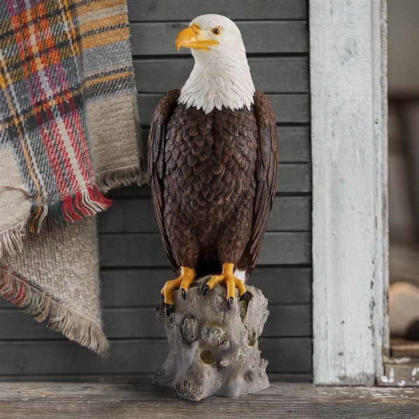 Design Toscano Majestic Mountain Eagle Garden Statue - QM2810400