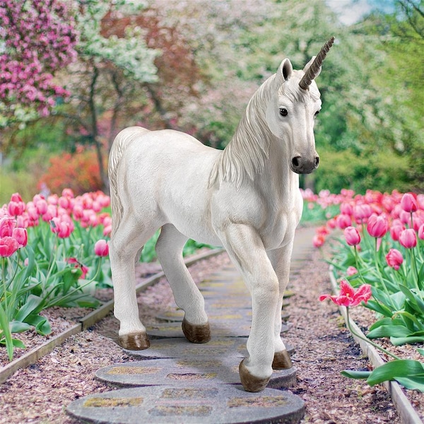Design Toscano The Re'em Mystical Unicorn Statue - QM3035800