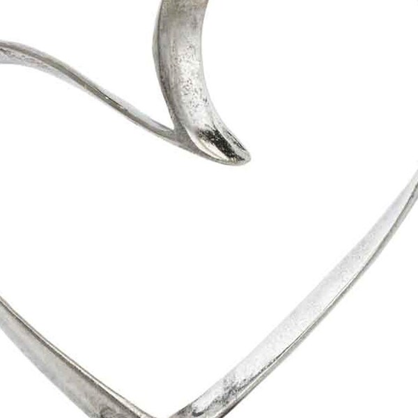 Homeroots 4 x 14 x 15.5 in. Raw Silver & Black Corazon Heart Sculpture on Base - 354624
