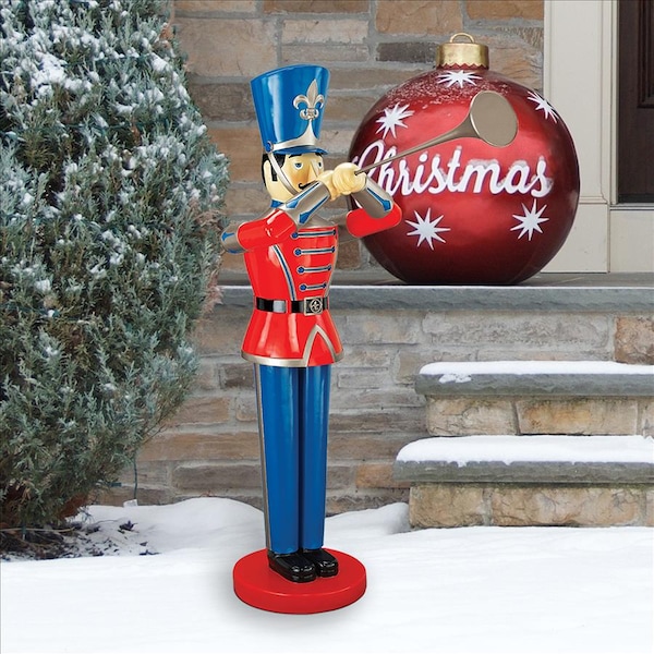 Design Toscano Medium Trumpeting Soldier Statue - NE140009