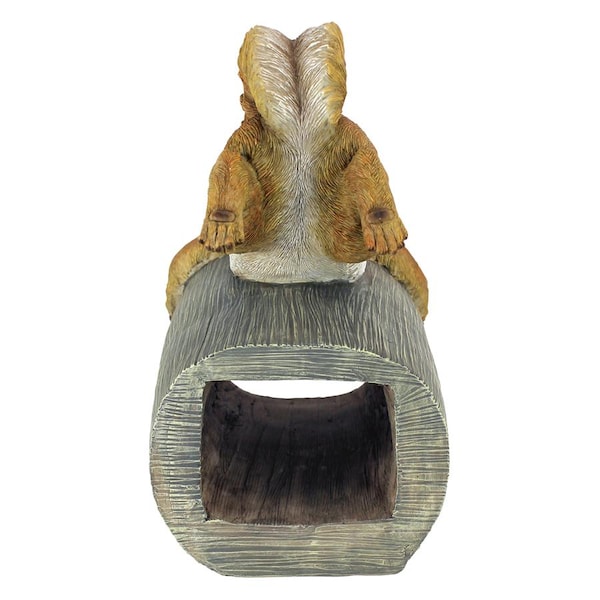 Design Toscano Crash the Squirrel Gutter Guardian Downspout Statue - QM2869000
